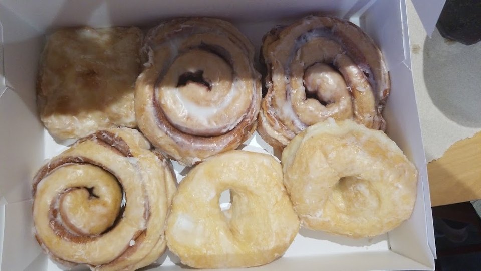 Donuts Cinnamon Roll Ans Glazed Donut